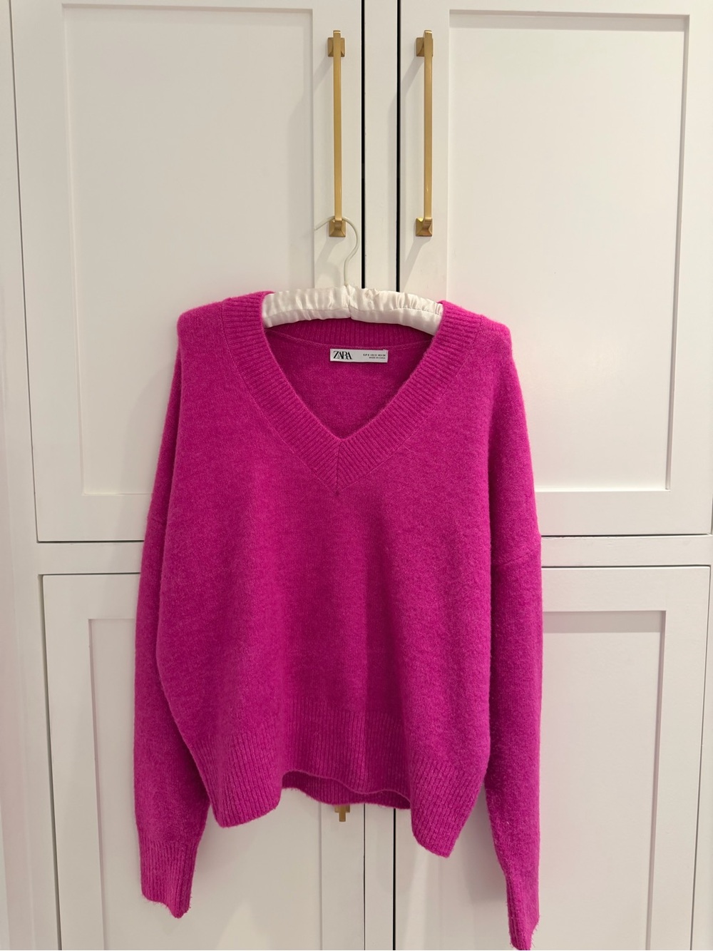 Zara V-Neck Sweater in Bright Fuchsia
